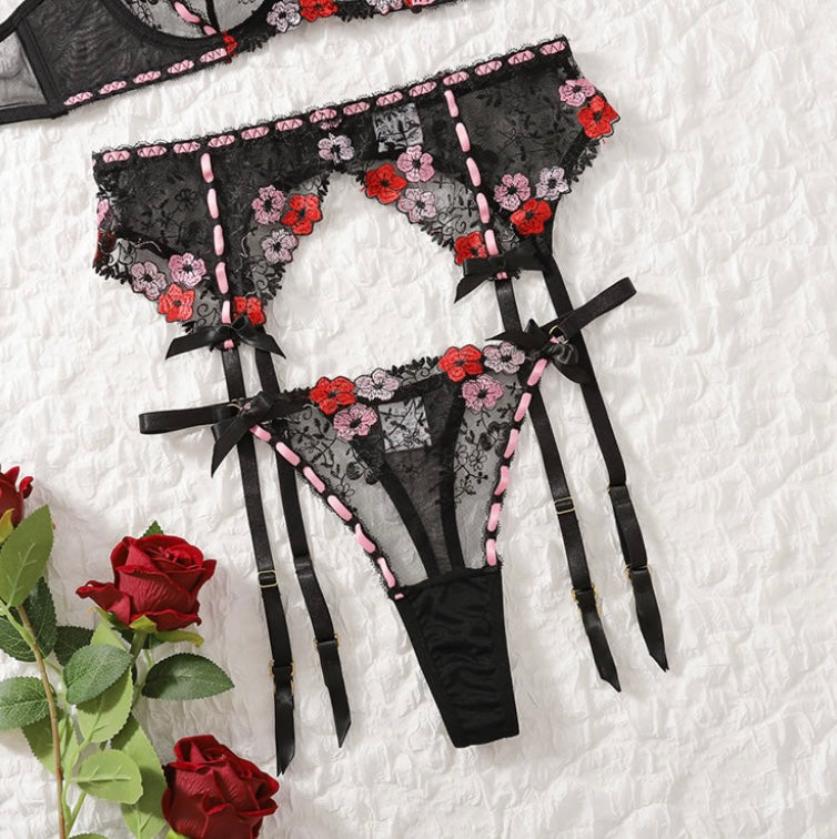 Dark Bloom Garter Set