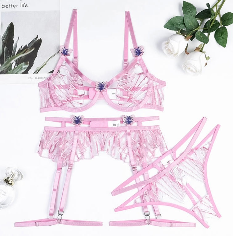 Come & Play Lingerie Set