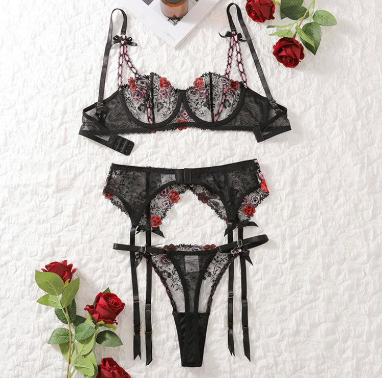Dark Bloom Garter Set