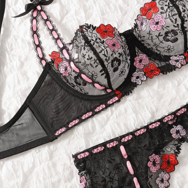 Dark Bloom Garter Set